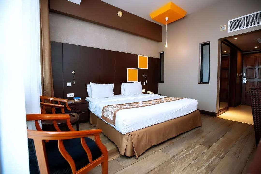 Gold Crest Hotel Mwanza Exterior foto